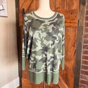 New Directions Petite Medium Green Camo Oversized Pullover Sweater | NWT